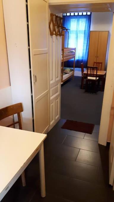 Simple Apartment 10 Minutes To Downtown Wien Ngoại thất bức ảnh
